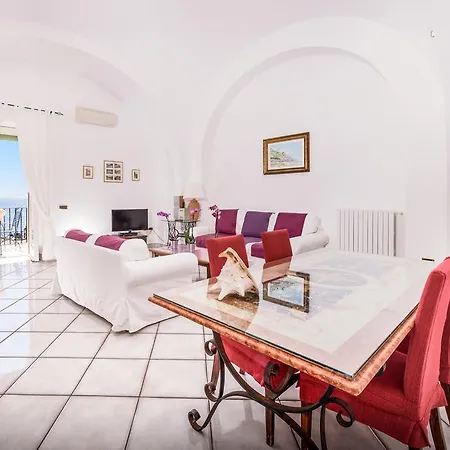 Apartment Vicaria By Amalfivacation